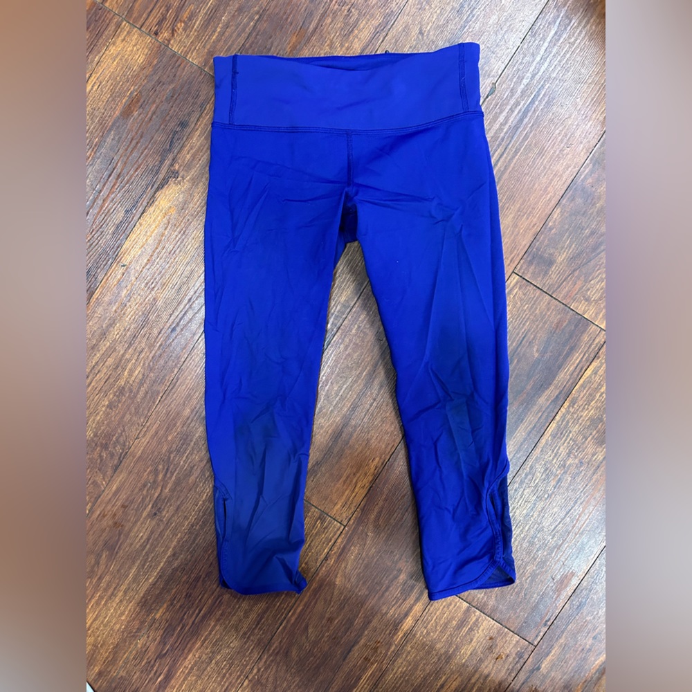 Lulu lemon crop size 6 navy